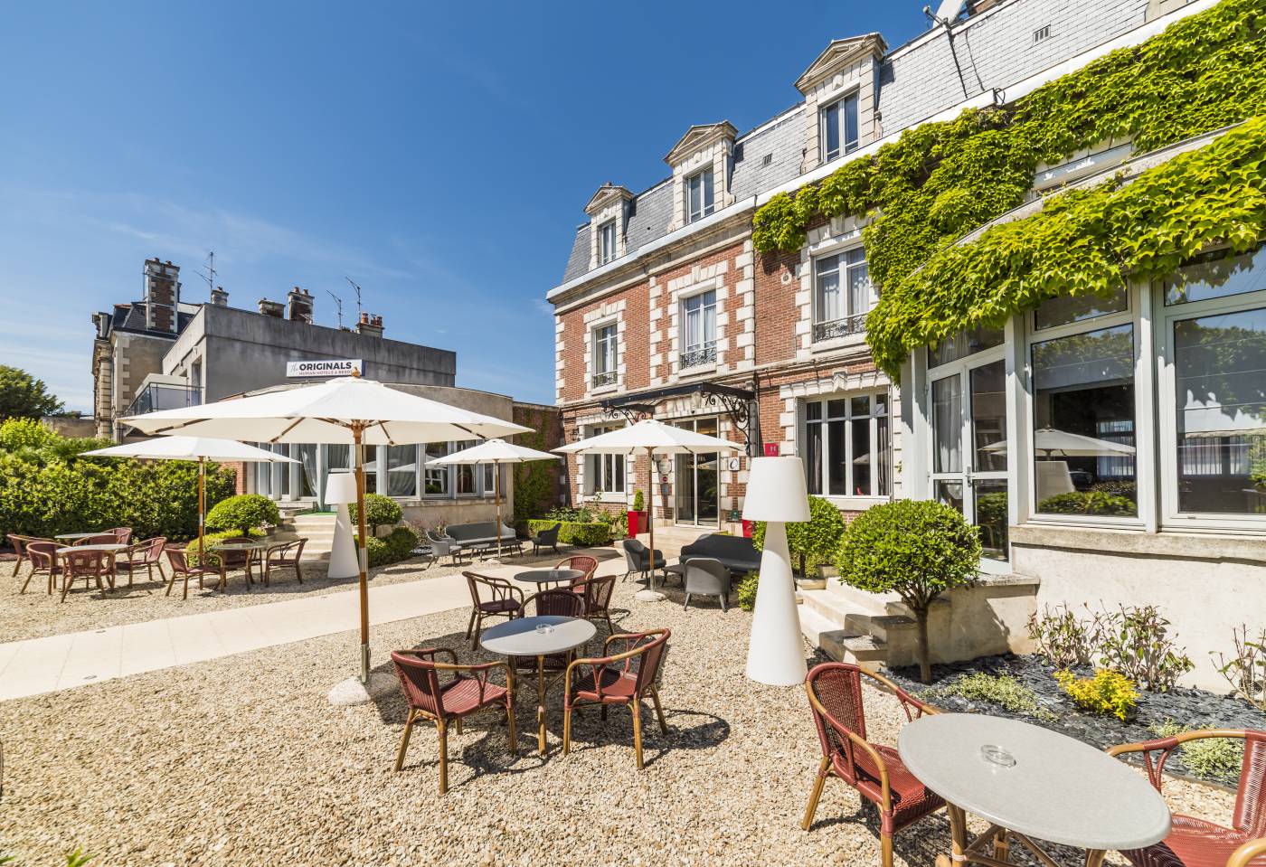 terrasse hotel auxerre